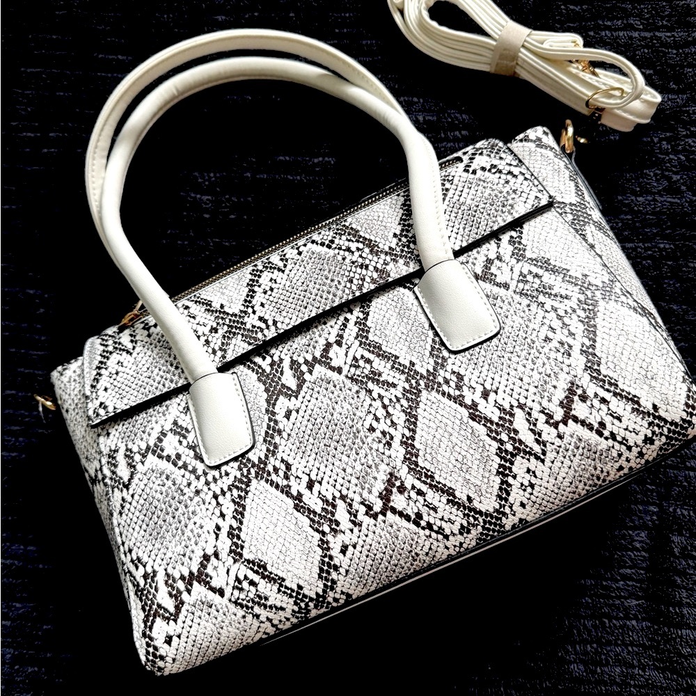 NY&Co NWT Elegant White and Black Snake Print Handbag